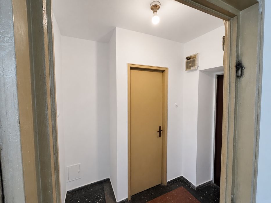 Apartament De Vanzare Complet Renovat