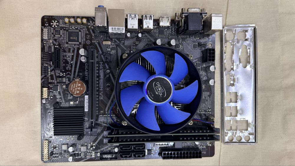 Мат плата Gigabyte H410M S2H V3+ проц core i5-10 пок+ 16 Гб озу