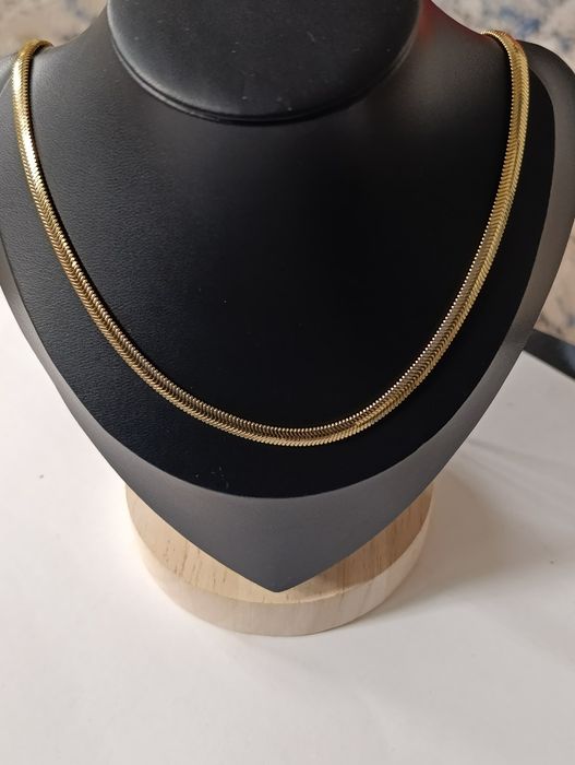 Золотоя цепочка, змейка,проба 585, вес 18,54 длина 60 см,фирма мидас.