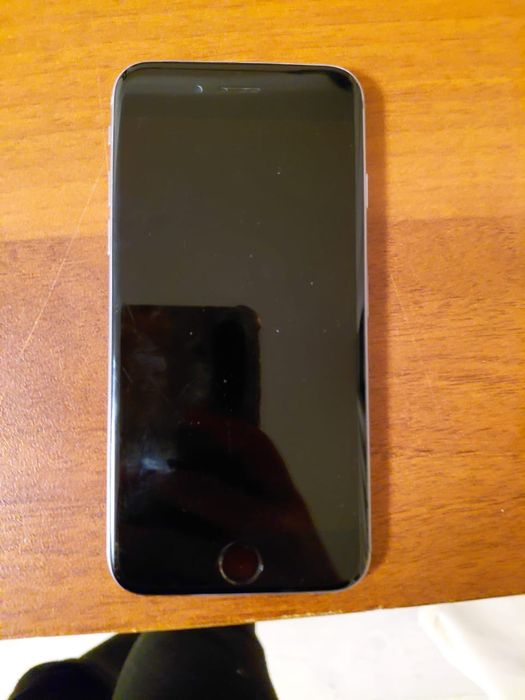 Продам телефон айфон 6+