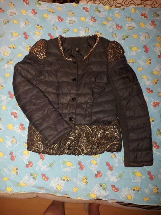 Продам куртку р-р 42-44