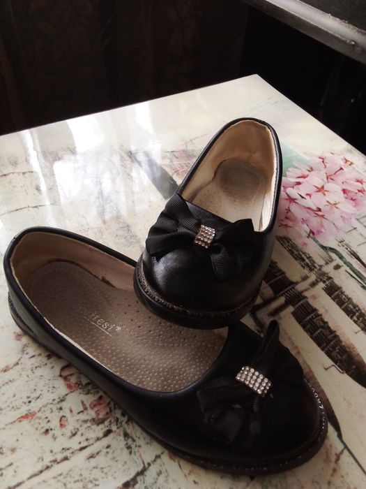 Продам детские туфельки для девочки