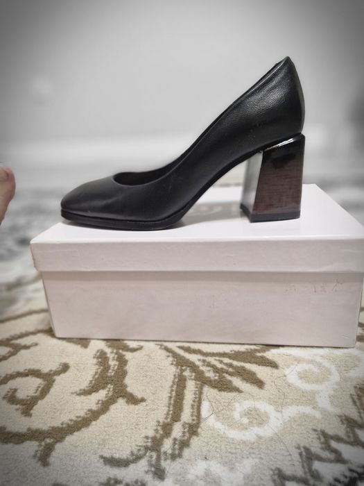 Туфли женские кожанные