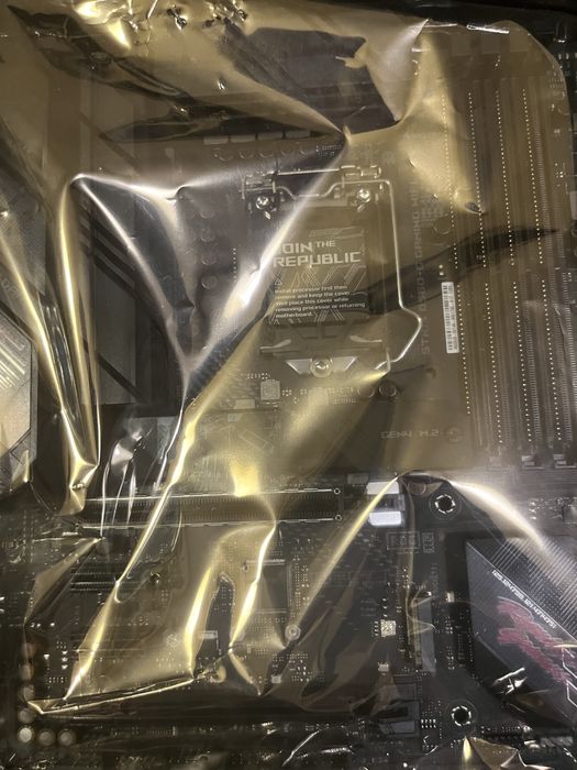 ASUS ROG STRIX B560-G GAMING WIFI – Nouă, sigilată în pungă antistatică – 800 RON