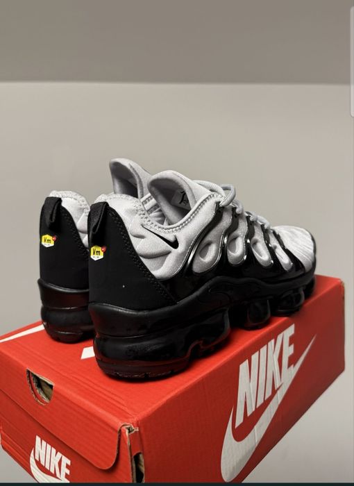 Nike Vapor Max Plus Grey Black