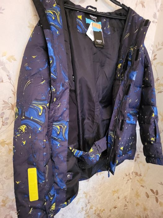 Продам зимнюю куртку