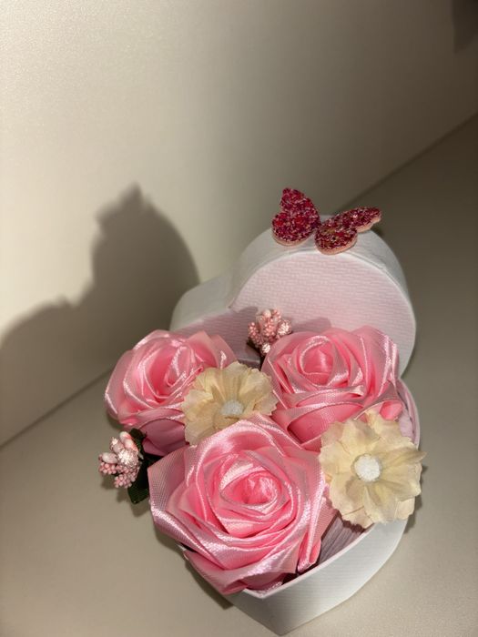 Ръчно изработени сатенени рози