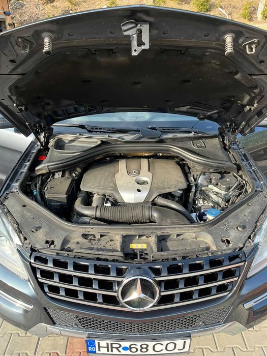 Vând Mercedes Benz ML 250 bluetec 4 Matic