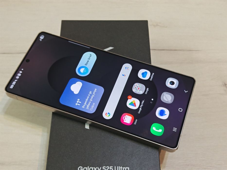 Като нов Samsung Galaxy S25 Ultra 5G 12 GB RAM 512 6м Гаранция