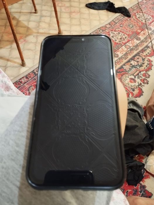 Айфон 11 с хорошем состоянии