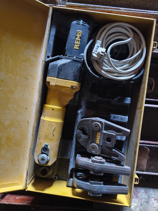 Продам Прес для труб.