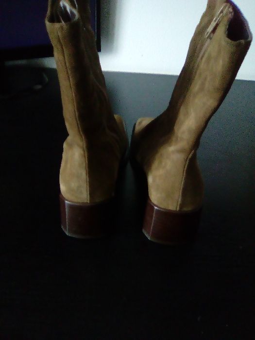 Cisme din piele intoarsa maro 39 ( 26 cm)