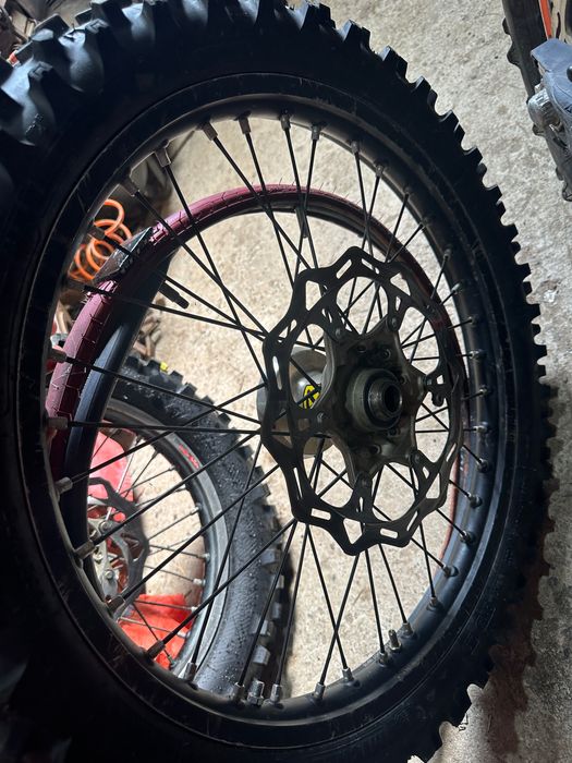 Set jenti 18,21 ktm 300 six days 2023