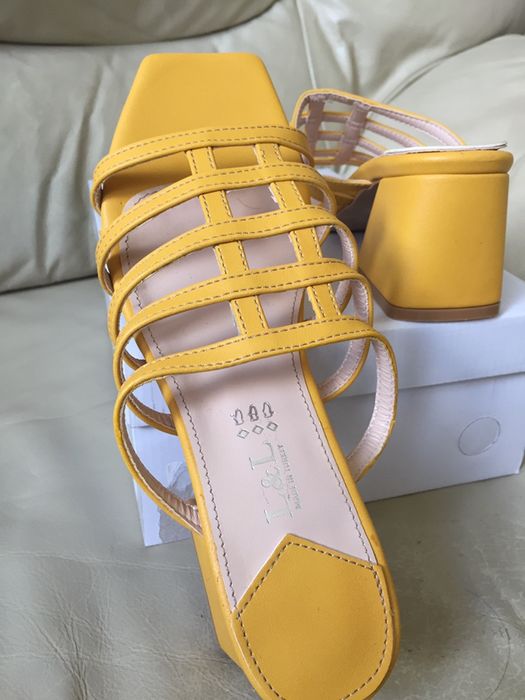 Дамски чехли на ток