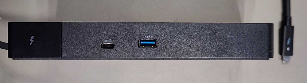 DELL Docking station - 160 лв + ПОДАРЪК - КЛАВИАТУРА