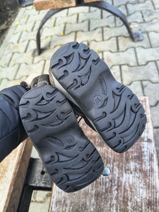 Cizme zăpadă bebe mărime 19/Noi/impermeabile/îmblănite