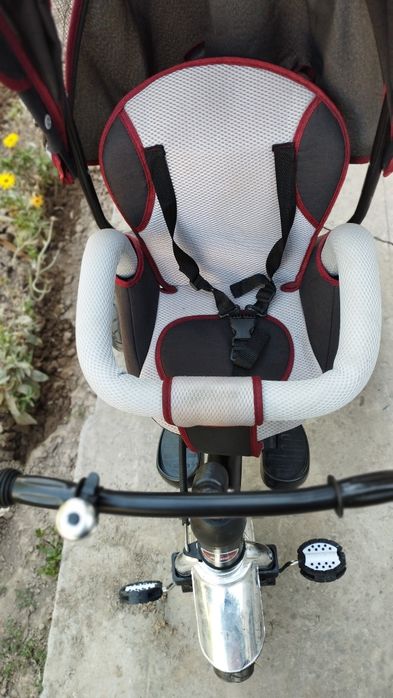 Bolalar velosipedi 1-5yoshli bolalar uchun.Juda qulay