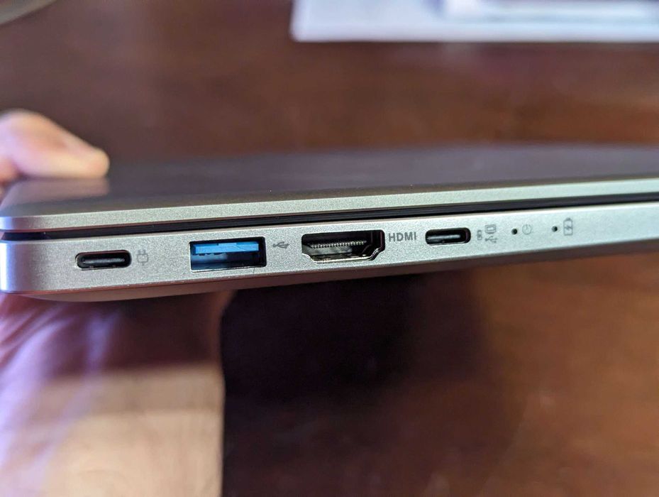 Laptop gaming AceMagic AX16 Pro cu 32GB de RAM, Ryzen 7 si SSD 512GB