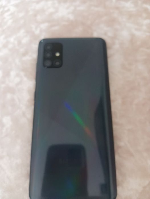 Продам Телефон  СAМСУНГ  А  51