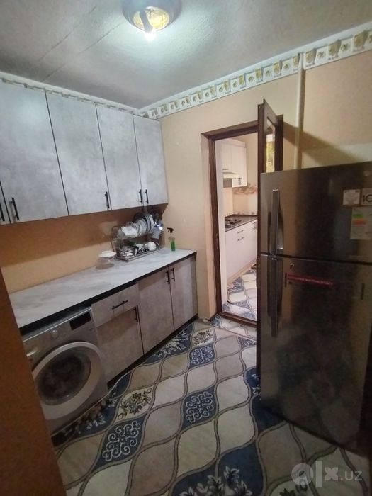 Срочни квартира ижарага берилади селхоз олдида