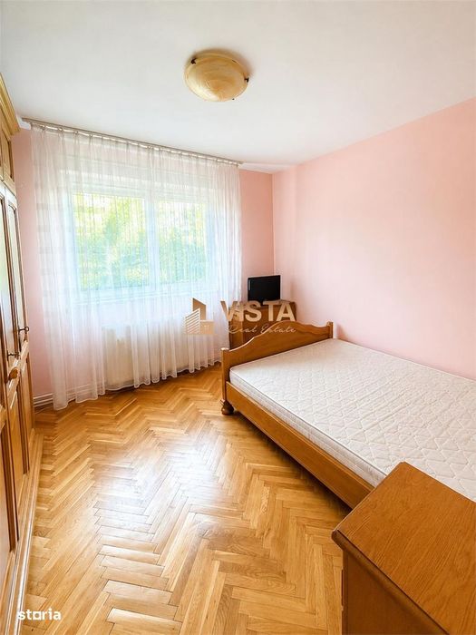 Apartament 3 camere, etaj intermediar, in Astra, Brasov