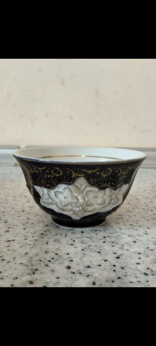 Madonna piyolalar sotiladi