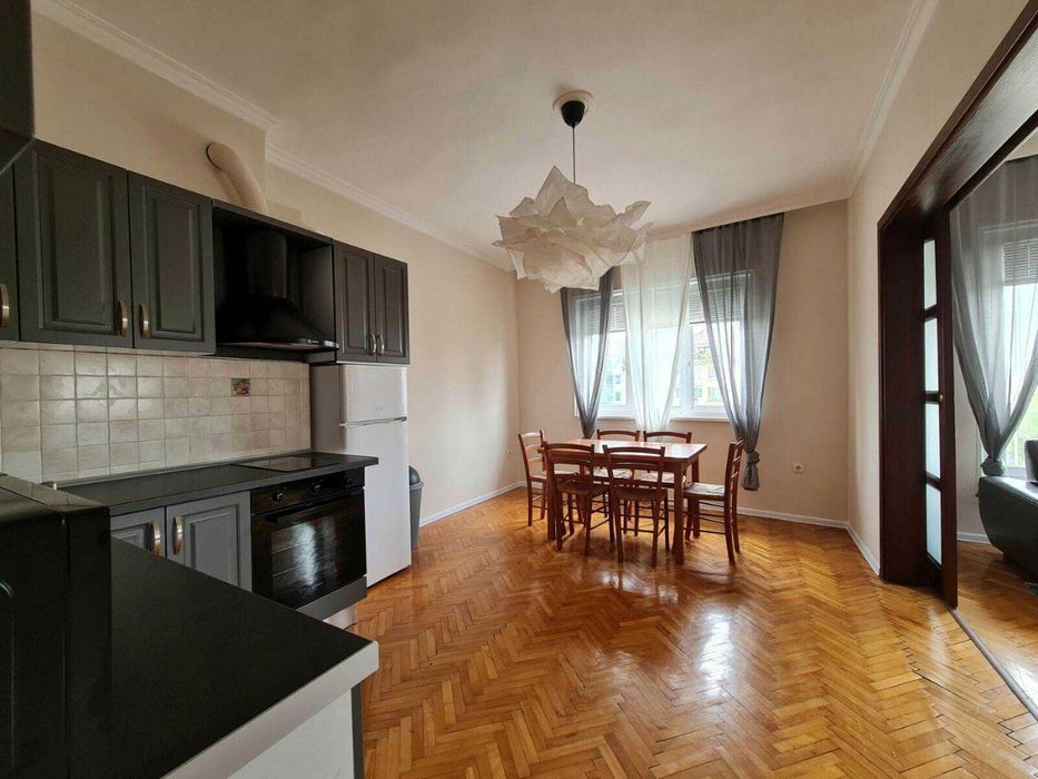 Дава се под наем Четиристаен апартамент в София, Център - 120 кв.м за 990 € - Снимка #3