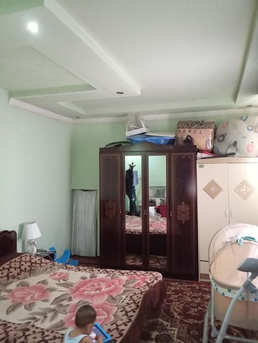 Uy sotiladi 3.7 sotix 7 ta xona