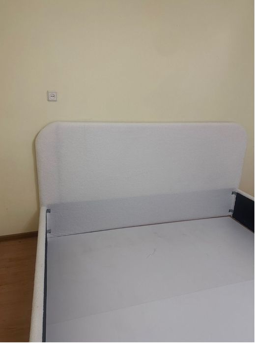 Срочно продается новый кровать с матрасом.