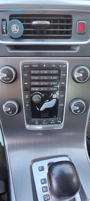 VOLVO S60 2011 — imagine 3