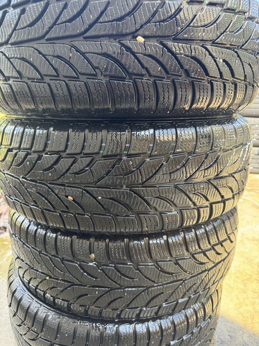 Cauciucuri iarna 205/60 R 16