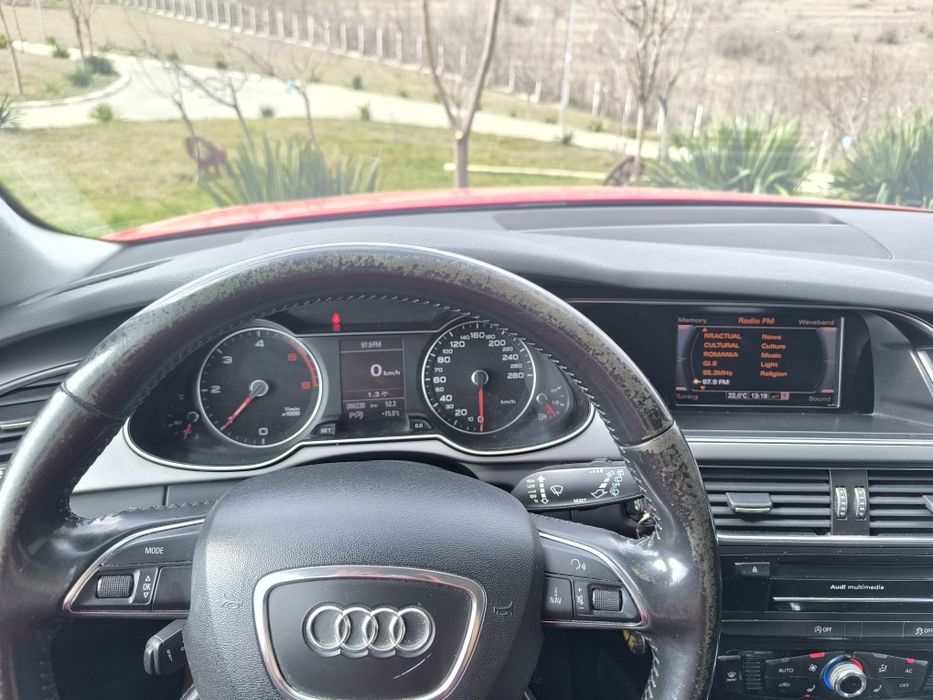 AUDI  A4  B8  2013