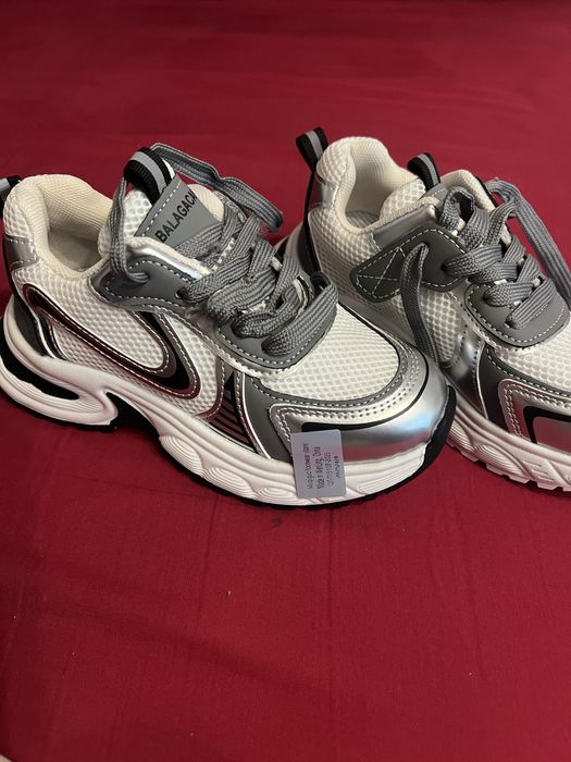 Adidasi copii nr  31