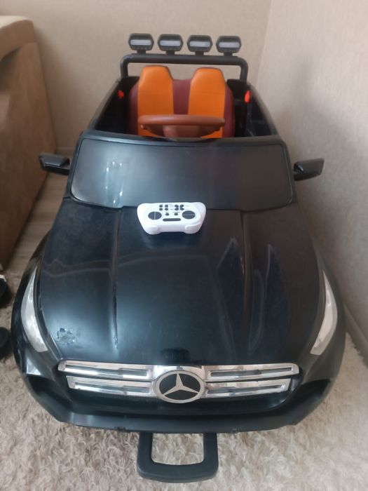 Продаю детскую машинку