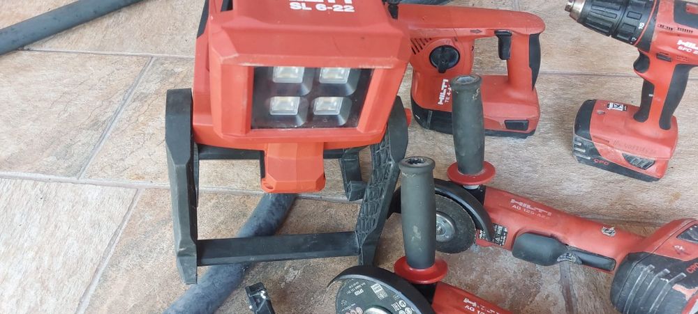 Vând  scule  hilti