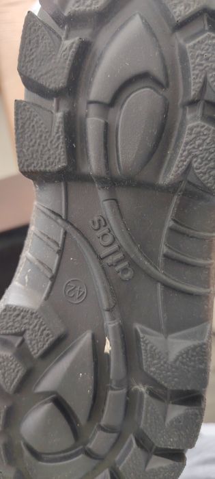 bocanci cu bombeu nr 42/ pret per pereche/ESD