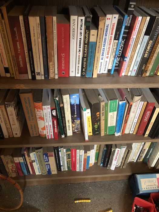 Carti second hand, in romana, engleza si franceza