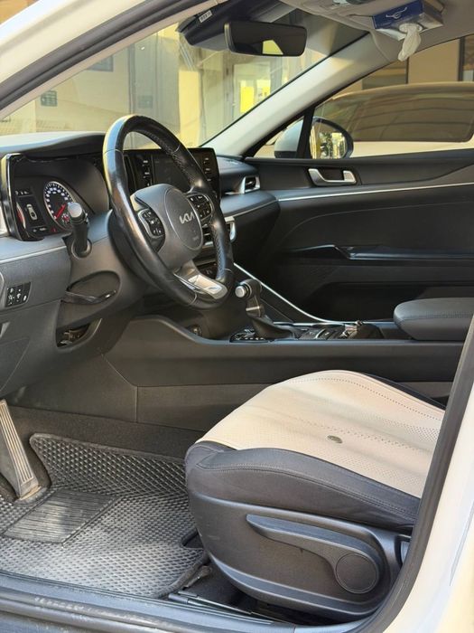 KIA K5 sotiladi kraskasi tozza ideal xolatda moshna