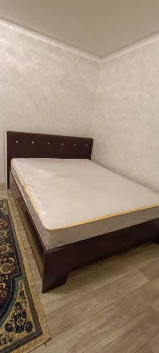 Двухспальная кровать