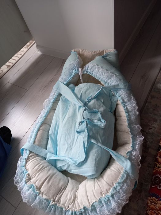 Продам конверт на выписку  .