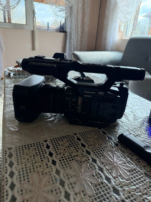 Видеокамера Panasonic-AG-UX90 4К