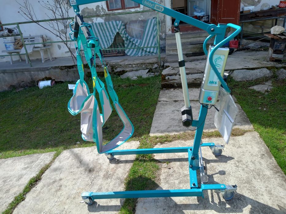 Închiriere elevator macara persoane