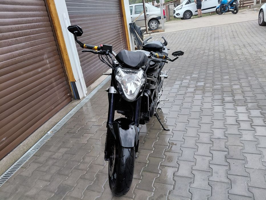 Hyosung 650  (Suzuki SV) 2016