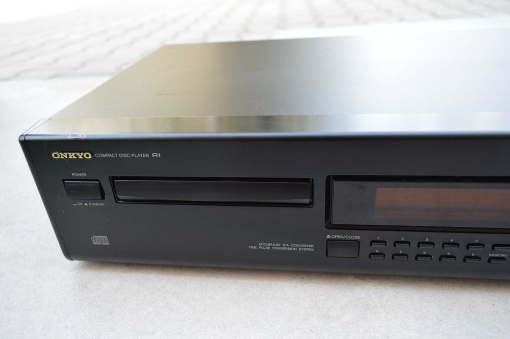Cd player Onkyo DX 7210