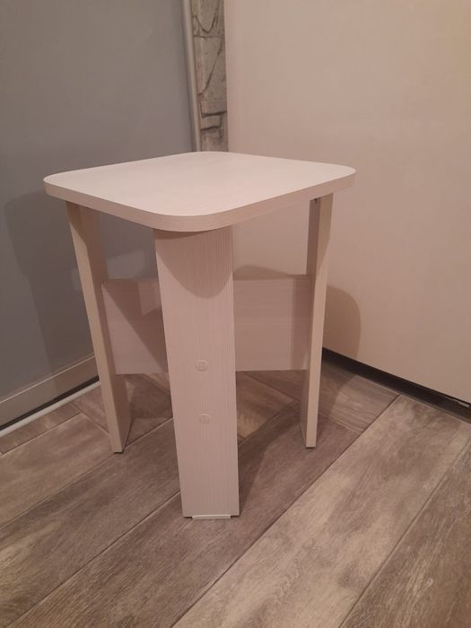 Продам табуретки новые