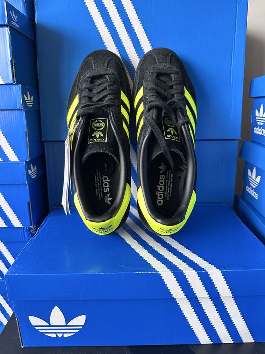 *Чисто Нови* Adidas Gazelle Indoor *Core Black & Solar Neon*