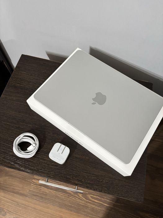 Macbook air m5 2026, 16/512gb, идеал