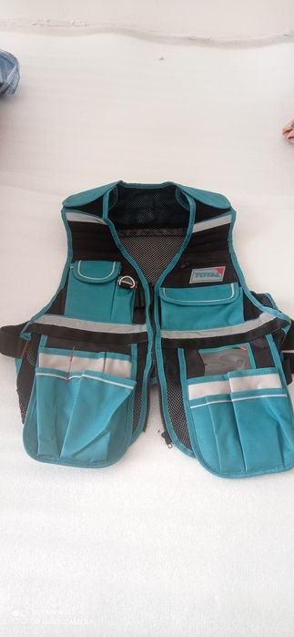 Желет строительный Total