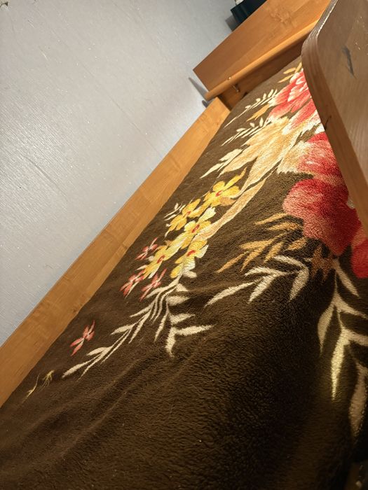 Продам кровать (двухъяруная)