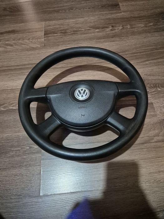 Vând urgent volan Passat b6 golf 5